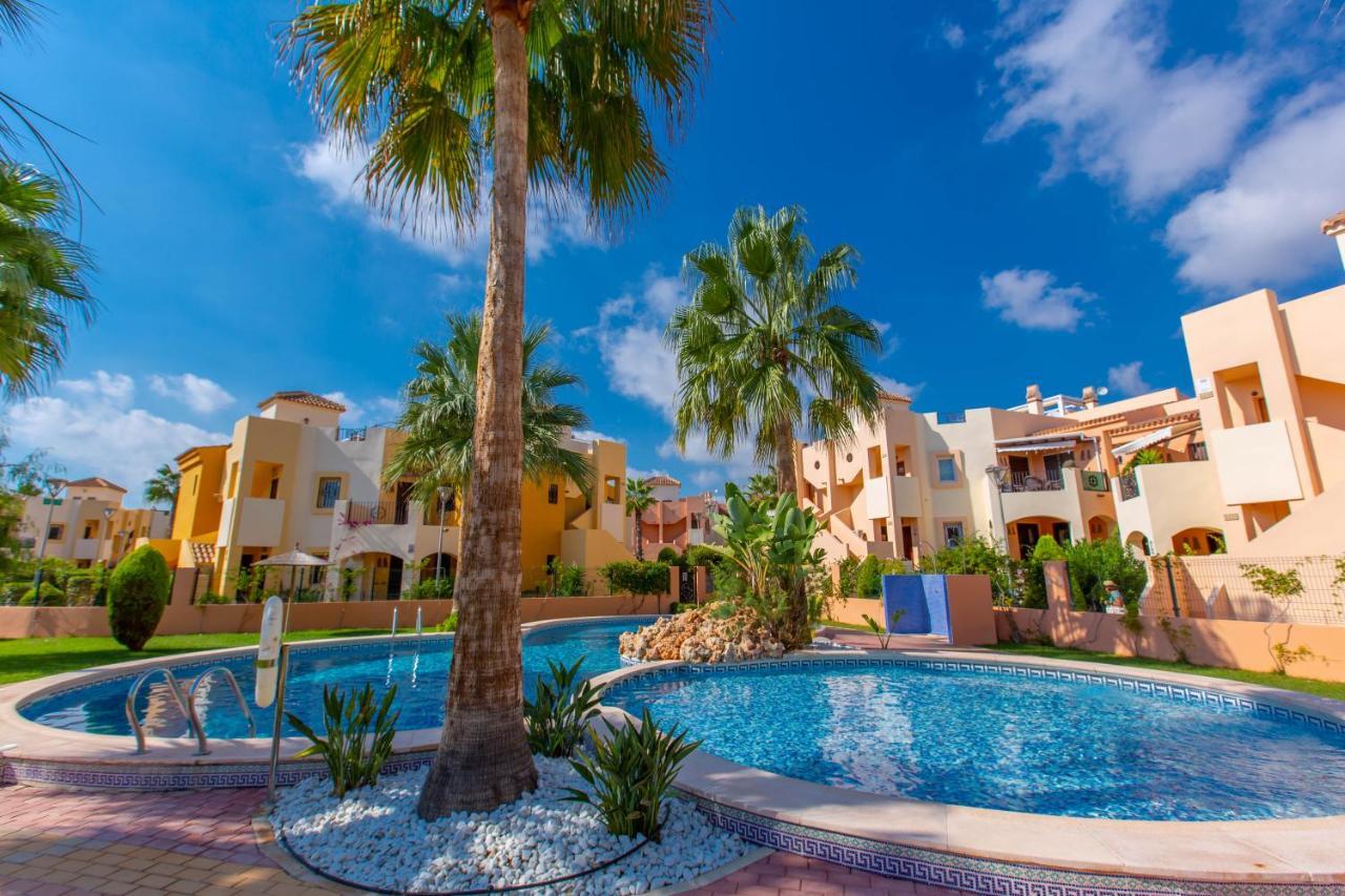 Punta Prima Casa Lägenhet Torrevieja Exteriör bild